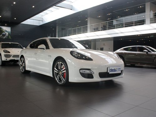 保時(shí)捷新Panamera 搭V8引擎/洛杉磯參展